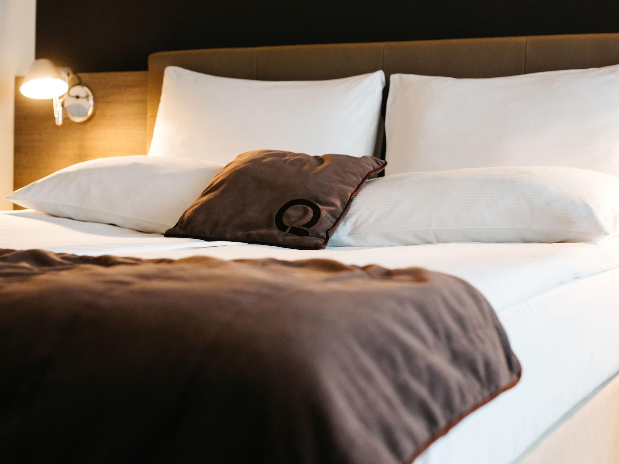 Q Hotel Plus Krakow Bagian luar foto