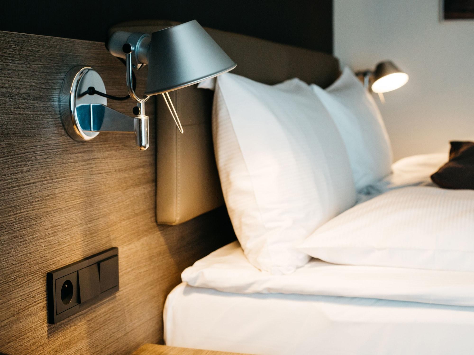 Q Hotel Plus Krakow Bagian luar foto