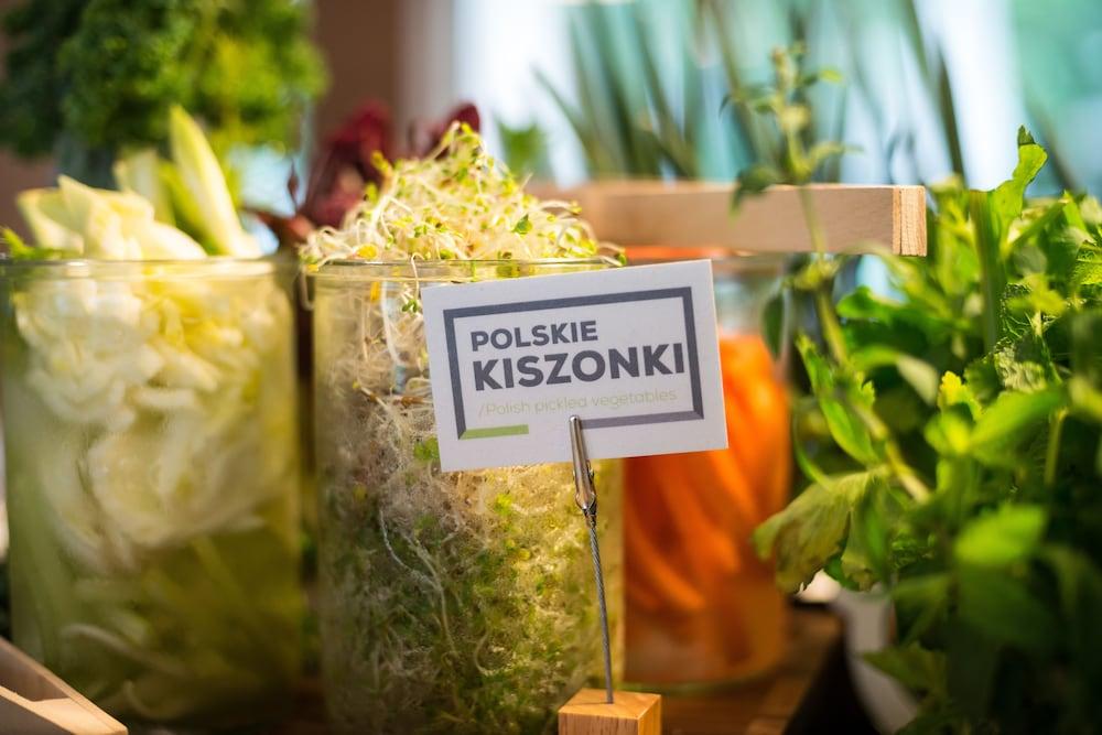 Q Hotel Plus Krakow Bagian luar foto