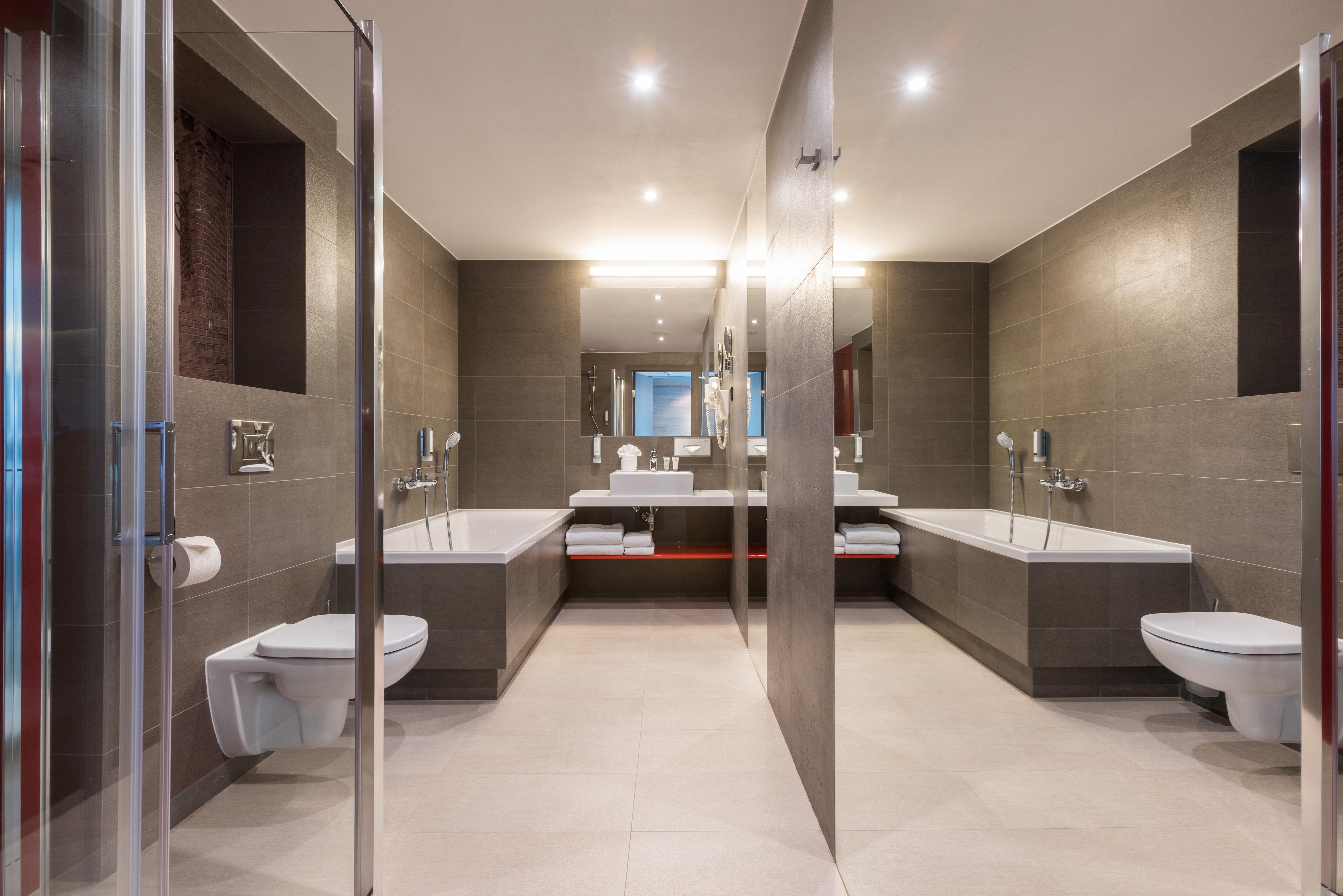 Q Hotel Plus Krakow Bagian luar foto