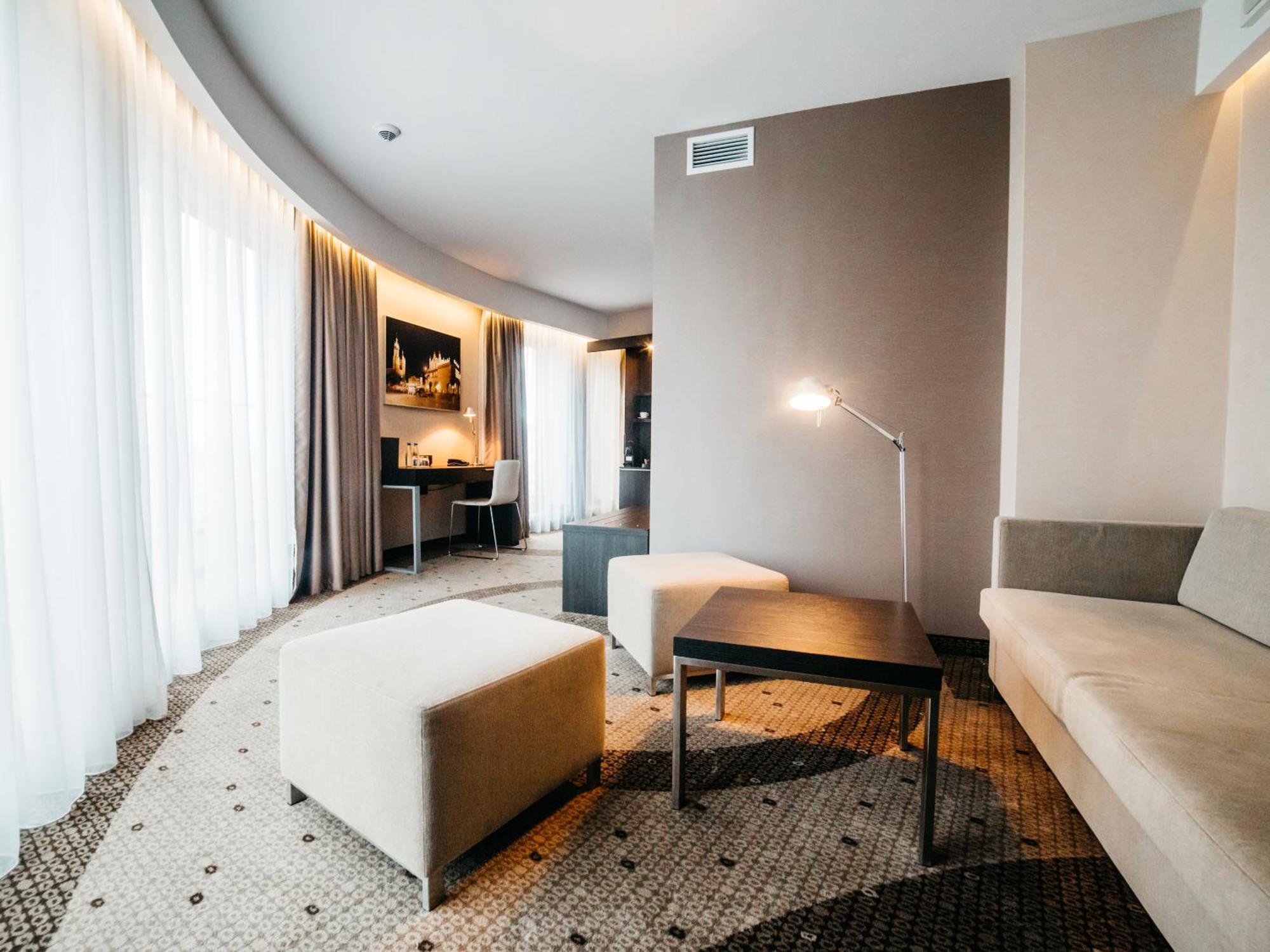 Q Hotel Plus Krakow Ruang foto