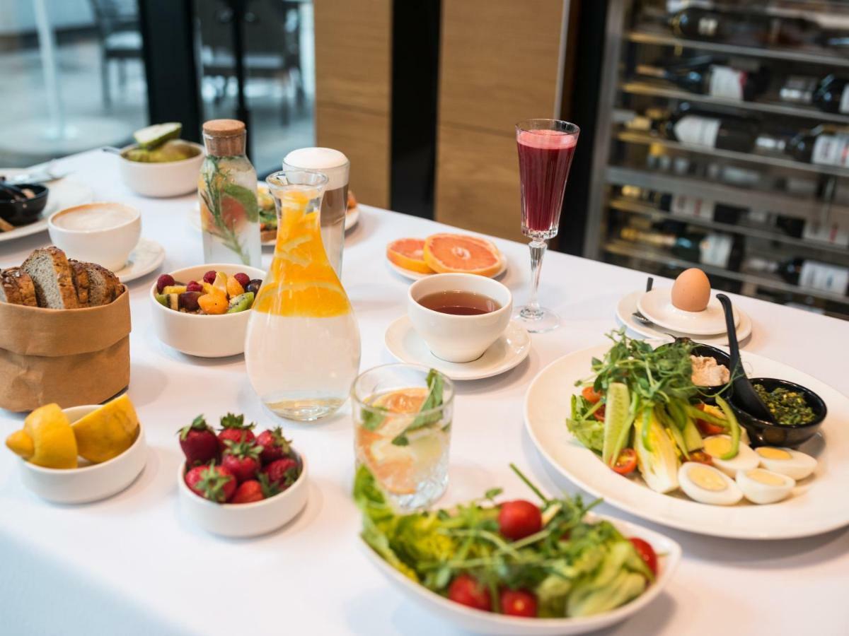 Q Hotel Plus Krakow Bagian luar foto