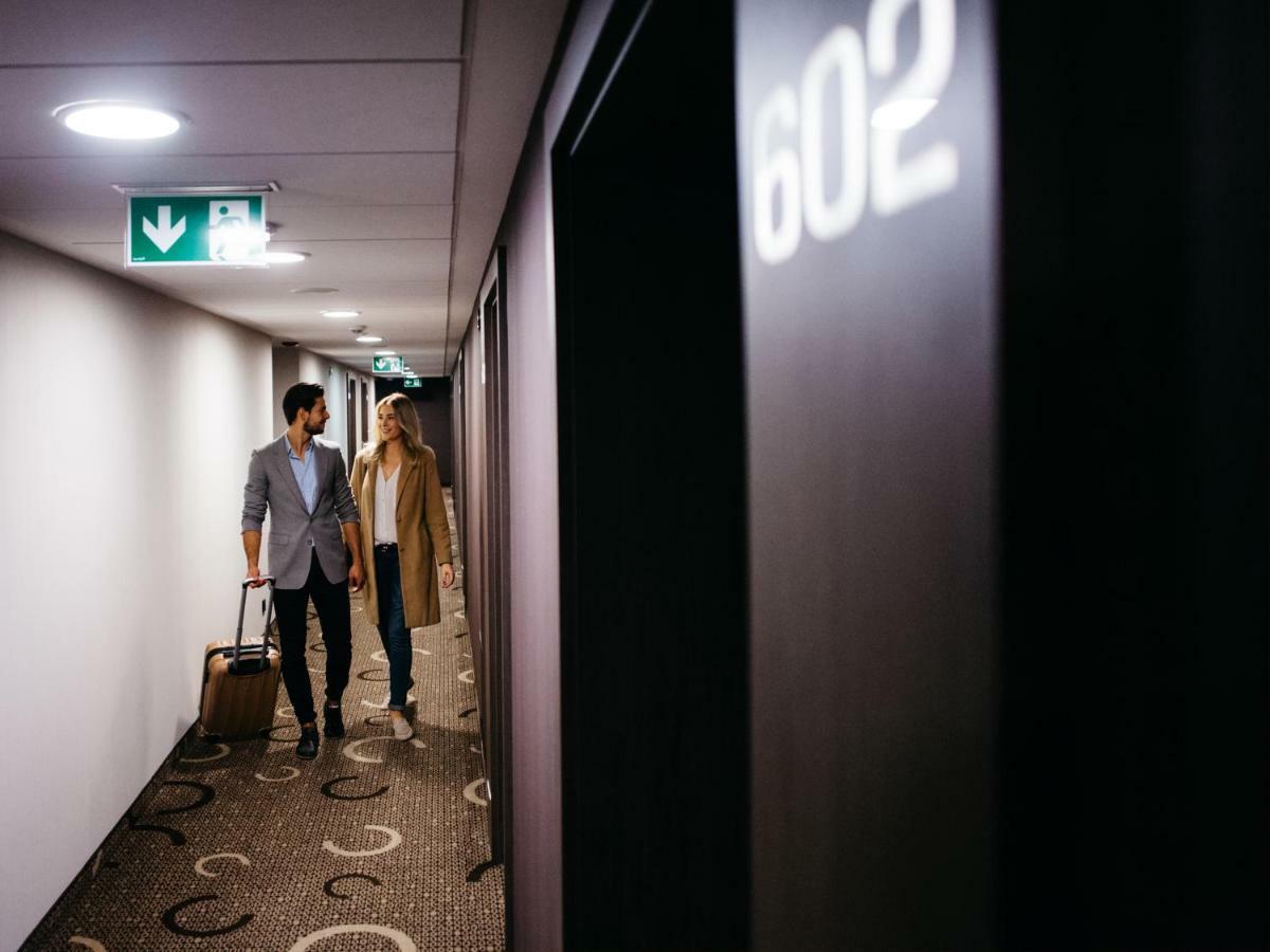 Q Hotel Plus Krakow Bagian luar foto